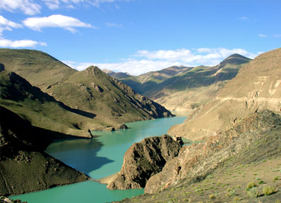 Yamdrok Lake in Tibet